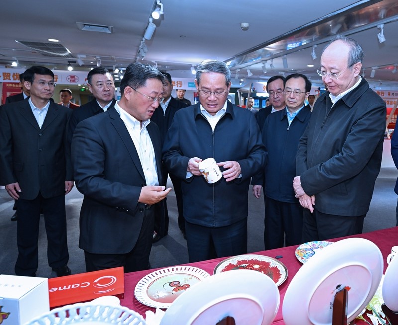 李强1.jpg